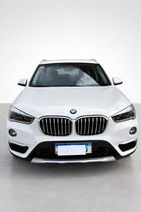 BMW X1 2.0 16V TURBO ACTIVEFLEX SDRIVE20I 4P AUTOMÁTICO BMW X1 2.0 16V TURBO ACTIVEFLEX SDRIVE20I 4P AUTOMÁTICO